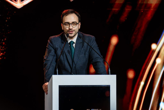 z aparatem – Fabiszewski-121