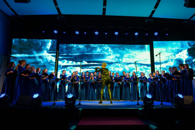 z aparatem – Fabiszewski-170