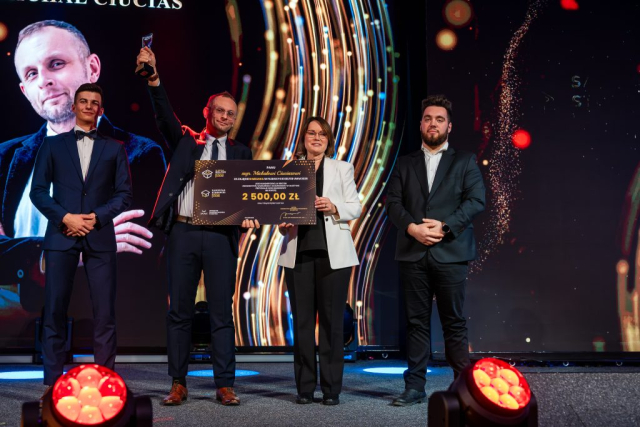 z aparatem – Fabiszewski-187