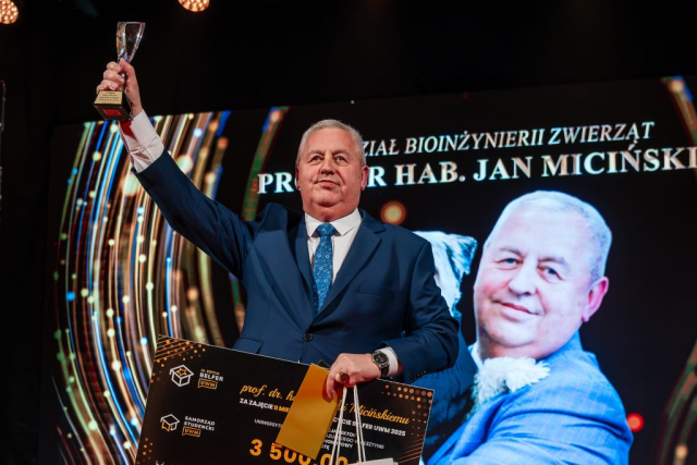 z aparatem – Fabiszewski-199