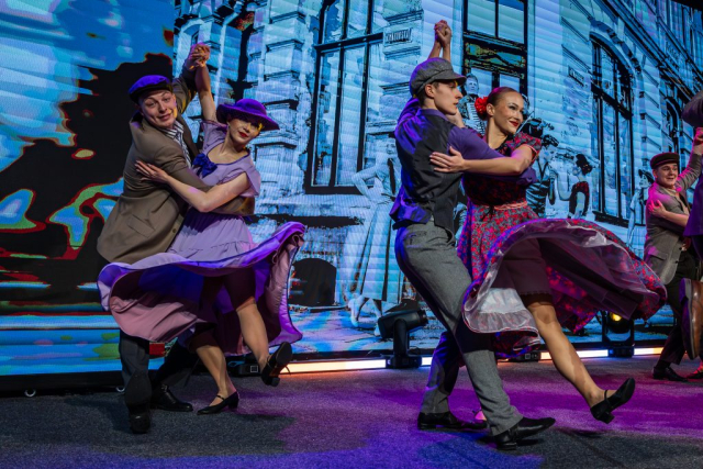 z aparatem – Fabiszewski-232