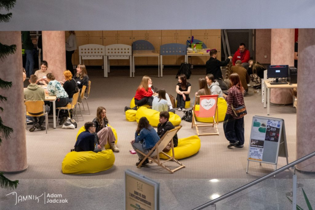 040326-185126-AJ-SpeedFriending-0025